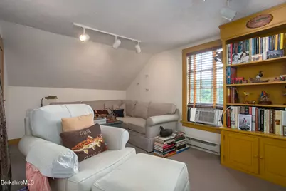 18 Goodrich St, Stockbridge, MA 01262 - Photo 30