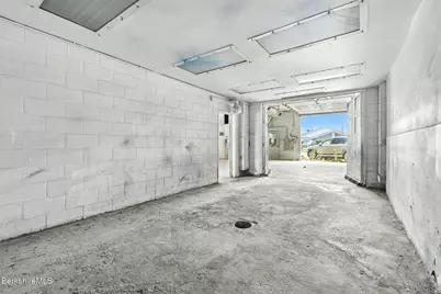 717 East St, Pittsfield, MA 01201 - Photo 14