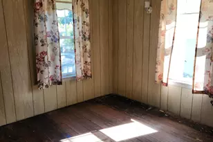 25 Ashley St, Pittsfield, MA 01201 - Photo 16