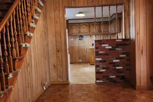 25 Ashley St, Pittsfield, MA 01201 - Photo 6