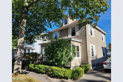 25 Ashley St, Pittsfield, MA 01201 - Photo 2