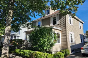 25 Ashley St, Pittsfield, MA 01201 - Photo 2