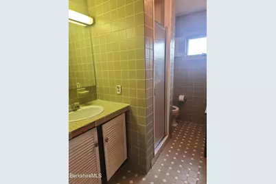 25 Ashley St, Pittsfield, MA 01201 - Photo 12