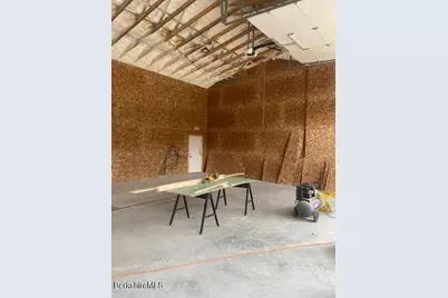 19 Williamstown Rd, Lanesborough, MA 01237 - Photo 4