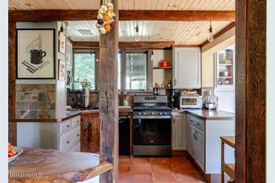 6 Locust St, Great Barrington, MA 01230 - Photo 10