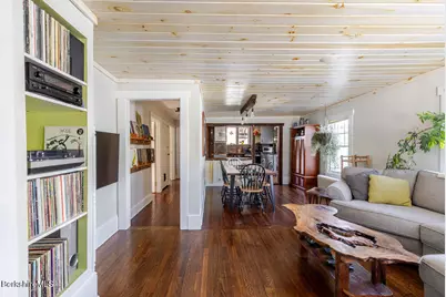 6 Locust St, Great Barrington, MA 01230 - Photo 4