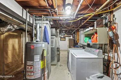 156 Draper Ave, Pittsfield, MA 01201 - Photo 22