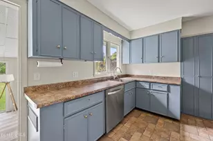 17 Sunnyside Dr, Dalton, MA 01226 - Photo 14