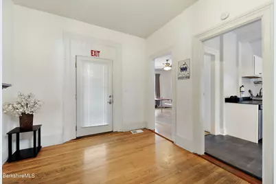 247 South St, Pittsfield, MA 01201 - Photo 32