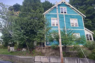 24 Franklin St, North Adams, MA 01247 - Photo 8