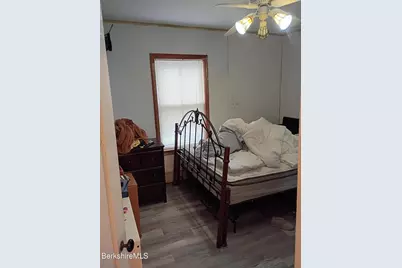 24 Franklin St, North Adams, MA 01247 - Photo 40