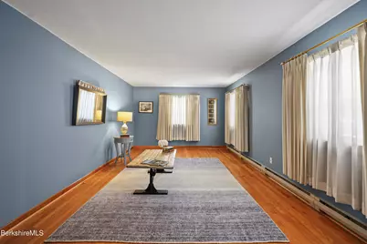46 Lucille St, Pittsfield, MA 01201 - Photo 8