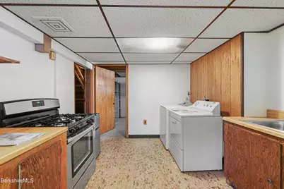 46 Lucille St, Pittsfield, MA 01201 - Photo 38