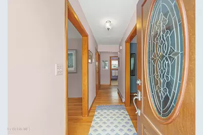 46 Lucille St, Pittsfield, MA 01201 - Photo 6