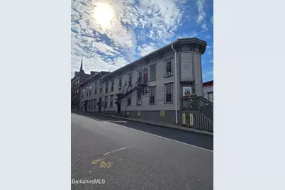 19 Church St #14, North Adams, MA 01247 - Photo 2