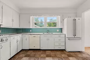 17 Kittredge Rd, Pittsfield, MA 01201 - Photo 4