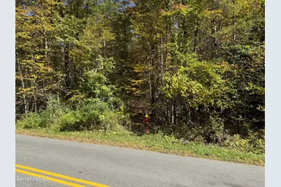 1 Wade Inn Rd, Becket, MA 01223 - Photo 2