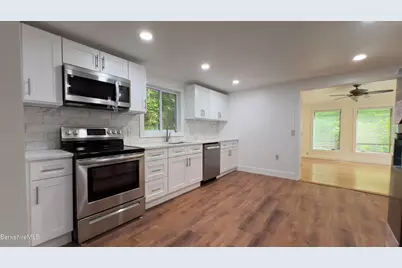 190 Willow St, Lee, MA 01238 - Photo 16