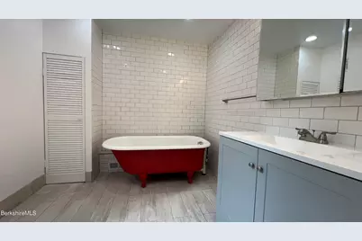 190 Willow St, Lee, MA 01238 - Photo 22