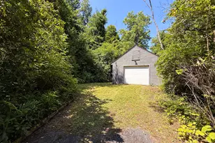 190 Willow St, Lee, MA 01238 - Photo 4