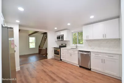 190 Willow St, Lee, MA 01238 - Photo 4