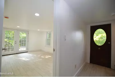 190 Willow St, Lee, MA 01238 - Photo 32