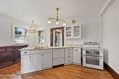 5 Crofut St, Pittsfield, MA 01201 - Photo 14