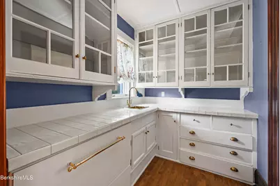 5 Crofut St, Pittsfield, MA 01201 - Photo 24