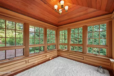 5 Crofut St, Pittsfield, MA 01201 - Photo 38