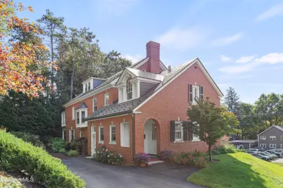 5 Crofut St, Pittsfield, MA 01201 - Photo 2