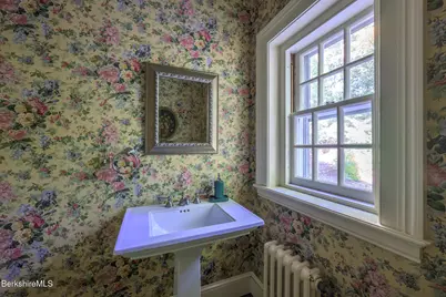 65 Crofut St, Pittsfield, MA 01201 - Photo 26