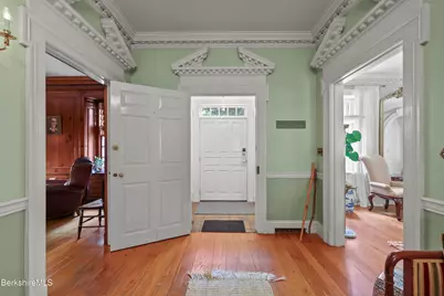65 Crofut St, Pittsfield, MA 01201 - Photo 6