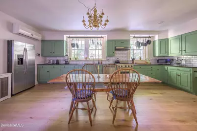 65 Crofut St, Pittsfield, MA 01201 - Photo 22