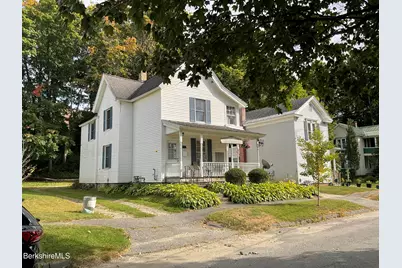 13 Goodrich St, Pittsfield, MA 01201 - Photo 2