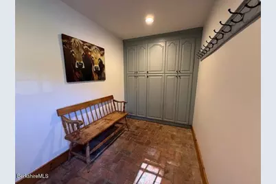 910 North Hoosac Rd, Williamstown, MA 01267 - Photo 6