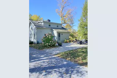 910 North Hoosac Rd, Williamstown, MA 01267 - Photo 1