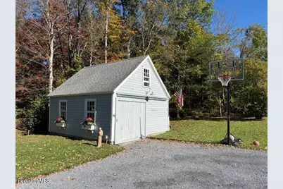 910 North Hoosac Rd, Williamstown, MA 01267 - Photo 14