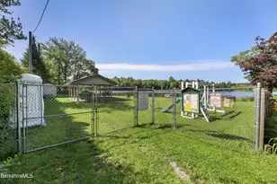 30 Cove Ln, Hinsdale, MA 01235 - Photo 38