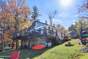 30 Cove Ln, Hinsdale, MA 01235 - Photo 2