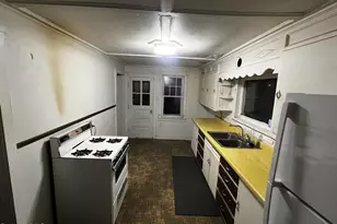 36 Beacon Ave, Pittsfield, MA 01201 - Photo 8