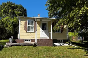 36 Beacon Ave, Pittsfield, MA 01201 - Photo 2