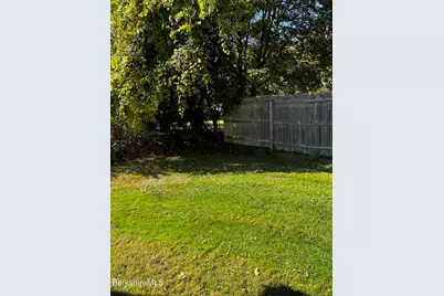 36 Beacon Ave, Pittsfield, MA 01201 - Photo 14