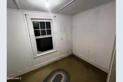 36 Beacon Ave, Pittsfield, MA 01201 - Photo 6