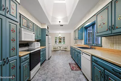 36 Glendale Rd, Stockbridge, MA 01262 - Photo 10