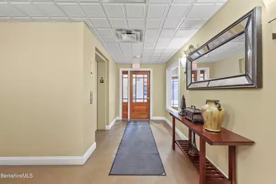 46 Housatonic St #2B, Lenox, MA 01240 - Photo 4