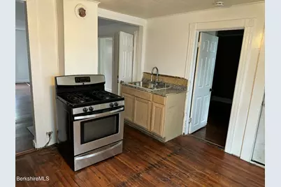 7 Albert St #1, Adams, MA 01220 - Photo 8