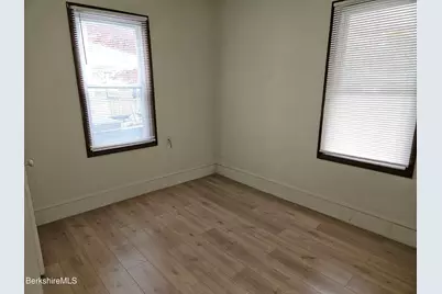 61 Seymour St, Pittsfield, MA 01201 - Photo 16