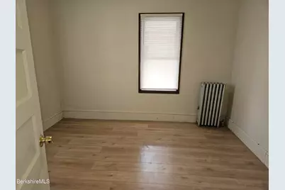 61 Seymour St, Pittsfield, MA 01201 - Photo 14