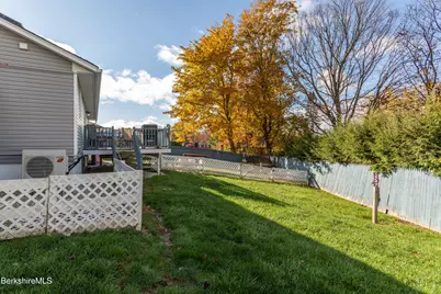 68 Howe Rd, Pittsfield, MA 01201 - Photo 8