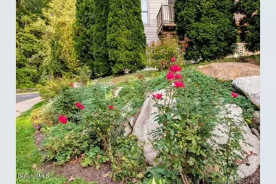 2 W Rose Ct #B-1, Great Barrington, MA 01230 - Photo 22